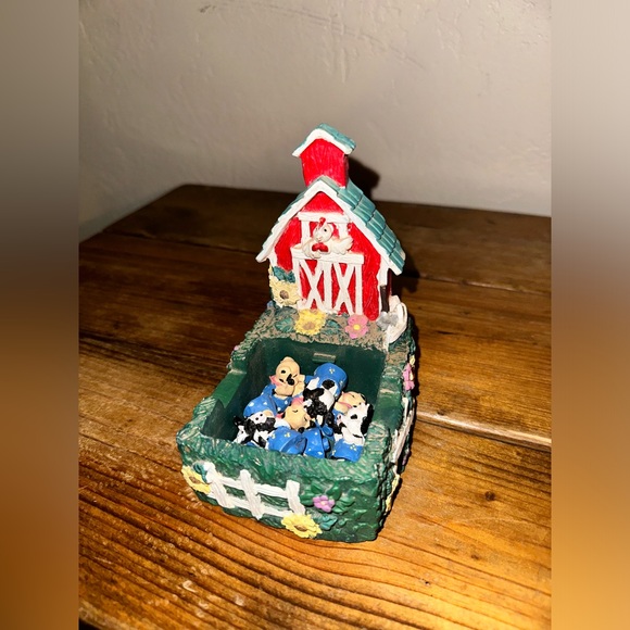 Vintage Tic Tac Toe Barn with Barn Animals! 10 Pieces Cows & Pigs - Picture 5 of 14